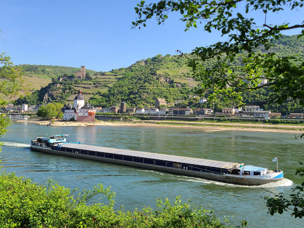 kauf-mittelrhein-gueterschiff